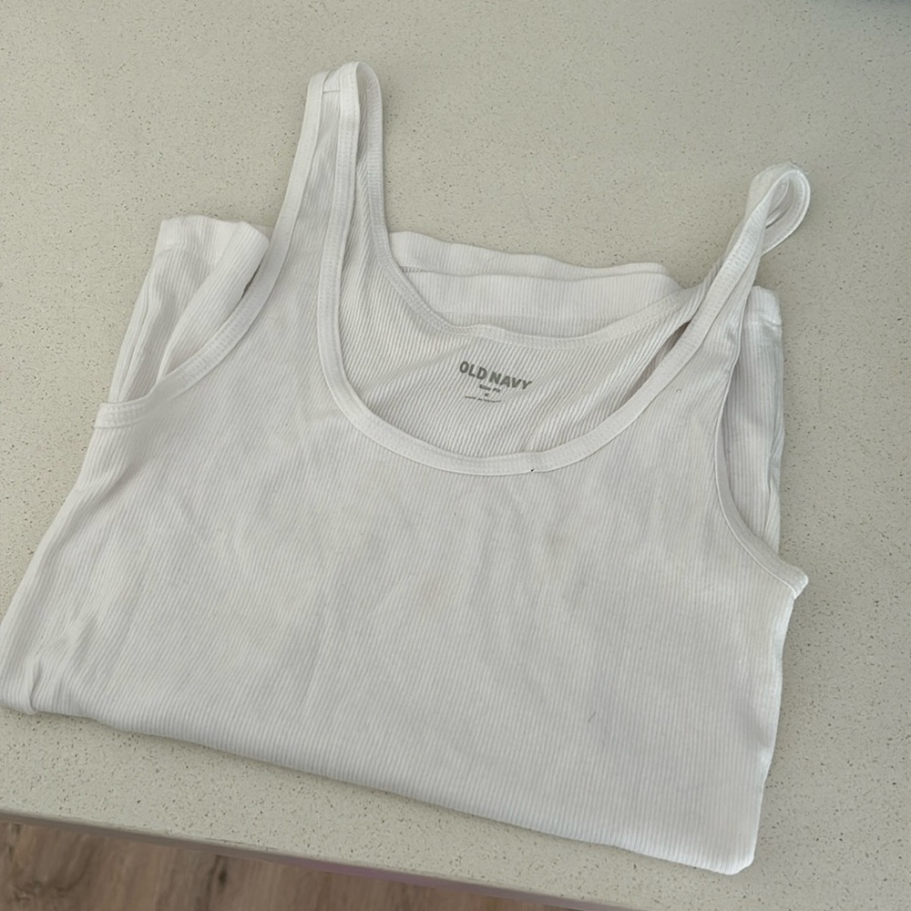 Lain old navy tank